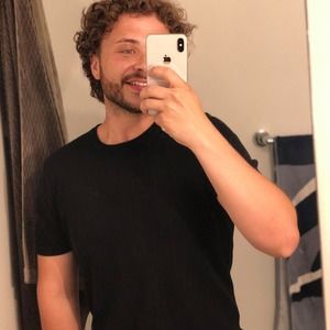 Meet your Posher, Carlos